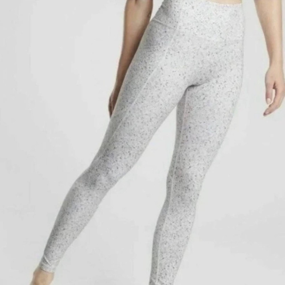 Athleta Salutation Stash Pocket Tight Womensโ M White Floral Speckle Leggings